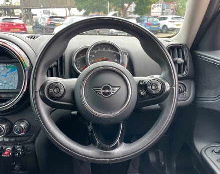 Mini Countryman COOPER CLASSIC 19