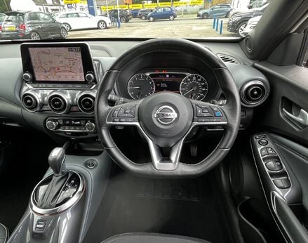 Nissan Juke DIG-T TEKNA DCT 20