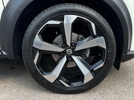 Nissan Juke DIG-T TEKNA DCT 16
