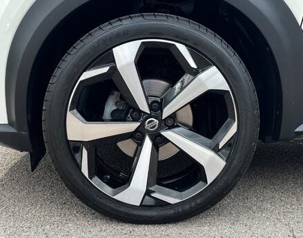 Nissan Juke DIG-T TEKNA DCT 13