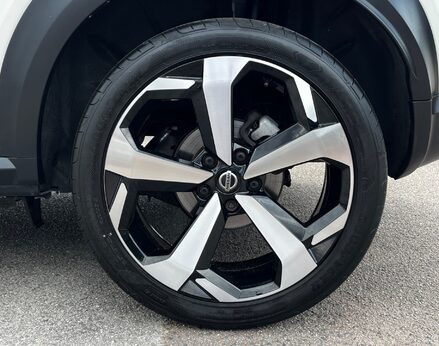Nissan Juke DIG-T TEKNA DCT 14
