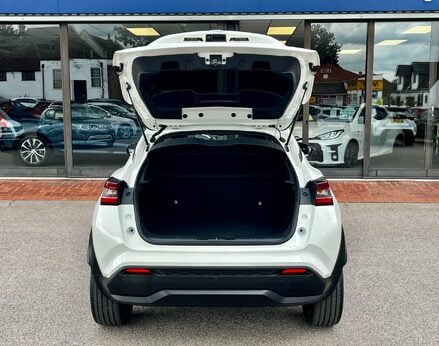 Nissan Juke DIG-T TEKNA DCT 64
