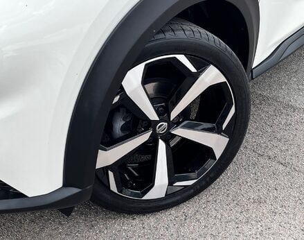 Nissan Juke DIG-T TEKNA DCT 3