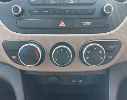 Hyundai i10 S BLUE DRIVE 28