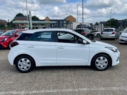 Hyundai i20 MPI S-CONNECT 10