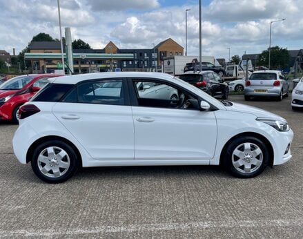 Hyundai i20 MPI S-CONNECT 10