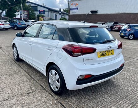 Hyundai i20 MPI S-CONNECT 9