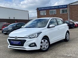 Hyundai i20 MPI S-CONNECT 1