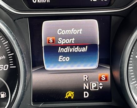 Mercedes-Benz CLA Class CLA 200 AMG LINE NIGHT EDITION 27
