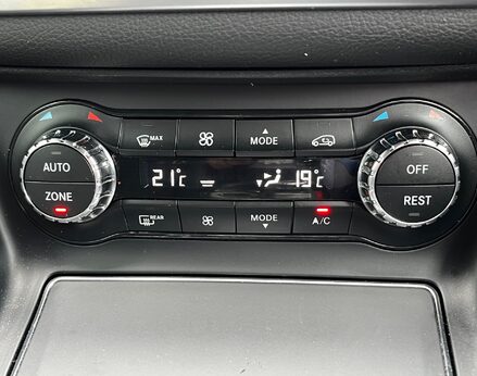 Mercedes-Benz CLA Class CLA 200 AMG LINE NIGHT EDITION 49