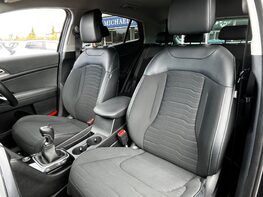 Kia Sportage LAUNCH EDITION ISG 65