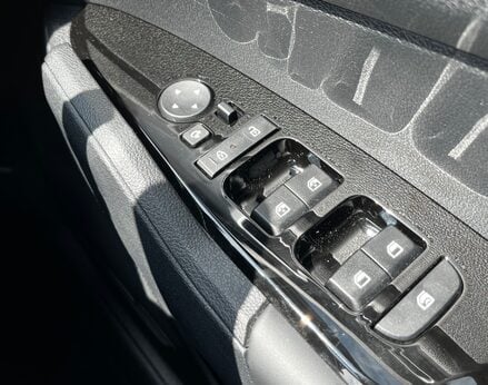 Kia Sportage LAUNCH EDITION ISG 61