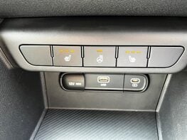 Kia Sportage LAUNCH EDITION ISG 51