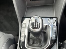 Kia Sportage LAUNCH EDITION ISG 54