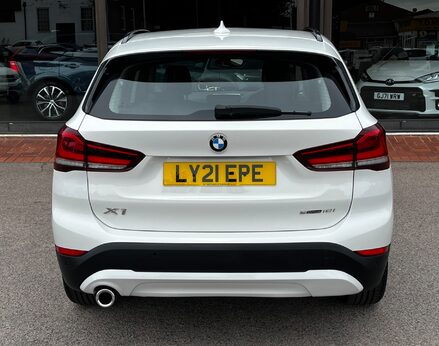 BMW X1 SDRIVE18I SPORT 6