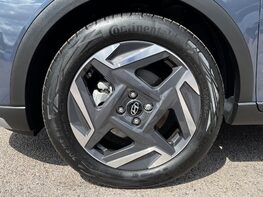 Hyundai BAYON T-GDI PREMIUM DCT 13