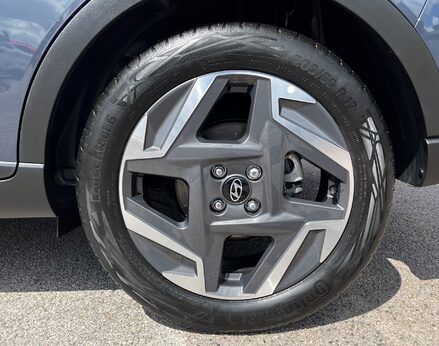Hyundai BAYON T-GDI PREMIUM DCT 14