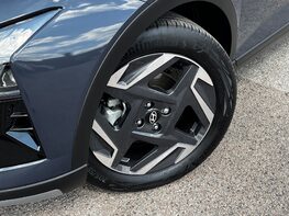 Hyundai BAYON T-GDI PREMIUM DCT 3