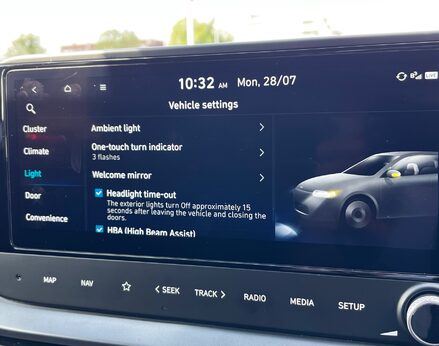 Hyundai BAYON T-GDI PREMIUM DCT 38