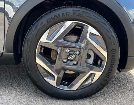 Hyundai BAYON T-GDI PREMIUM DCT 16