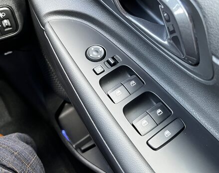 Hyundai BAYON T-GDI PREMIUM DCT 59