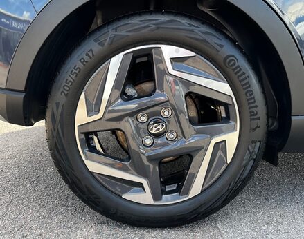 Hyundai BAYON T-GDI PREMIUM DCT 15