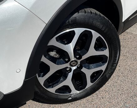 Renault Captur GT LINE TCE 3