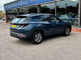 Hyundai TUCSON T-GDI SE CONNECT 8