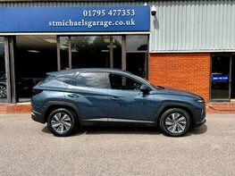Hyundai TUCSON T-GDI SE CONNECT 10