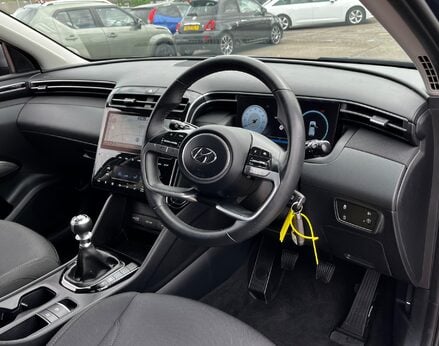 Hyundai TUCSON T-GDI SE CONNECT 17