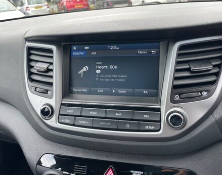 Hyundai TUCSON GDI SE NAV BLUE DRIVE 32