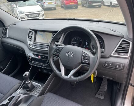 Hyundai TUCSON GDI SE NAV BLUE DRIVE 17