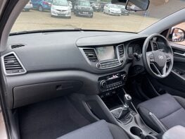 Hyundai TUCSON GDI SE NAV BLUE DRIVE 31