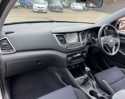 Hyundai TUCSON GDI SE NAV BLUE DRIVE 31