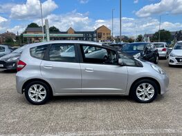 Honda Jazz I-VTEC ES-T 10