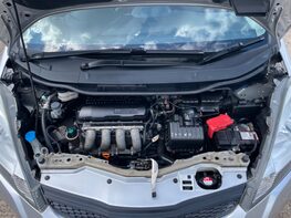 Honda Jazz I-VTEC ES-T 7