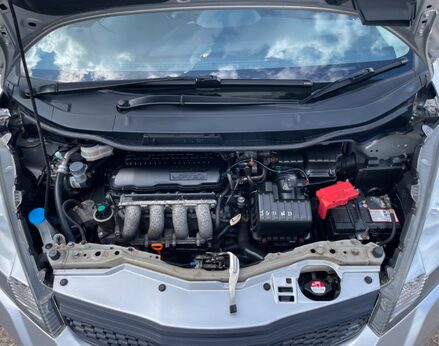 Honda Jazz I-VTEC ES-T 7