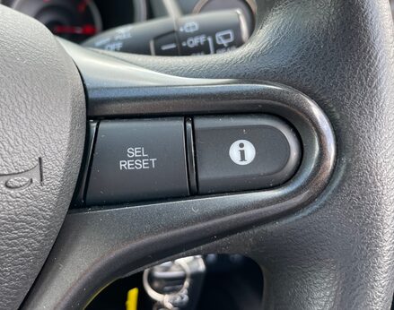 Honda Jazz I-VTEC ES-T 37