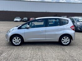 Honda Jazz I-VTEC ES-T 11