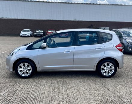 Honda Jazz I-VTEC ES-T 11