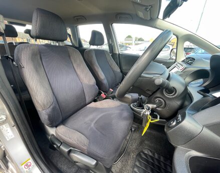 Honda Jazz I-VTEC ES-T 44