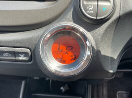 Honda Jazz I-VTEC ES-T 32