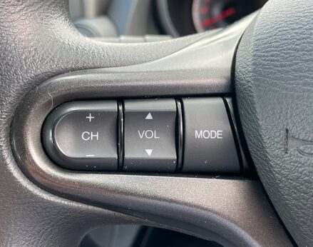 Honda Jazz I-VTEC ES-T 36