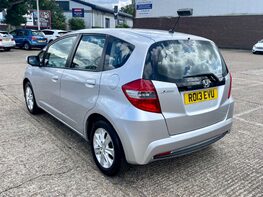 Honda Jazz I-VTEC ES-T 9