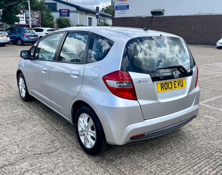 Honda Jazz I-VTEC ES-T 9
