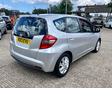 Honda Jazz I-VTEC ES-T 8