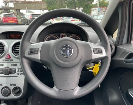 Vauxhall Corsa EXCLUSIV AC 19