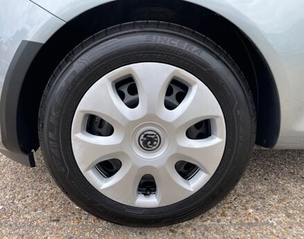 Vauxhall Corsa EXCLUSIV AC 13