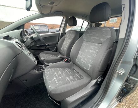 Vauxhall Corsa EXCLUSIV AC 40