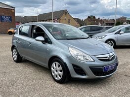 Vauxhall Corsa EXCLUSIV AC 4